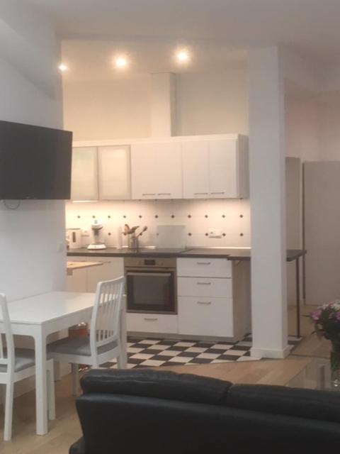 Jugendstilhaus Riverside City Appartements Fuer Urlaub Und Business Bremen Exterior photo